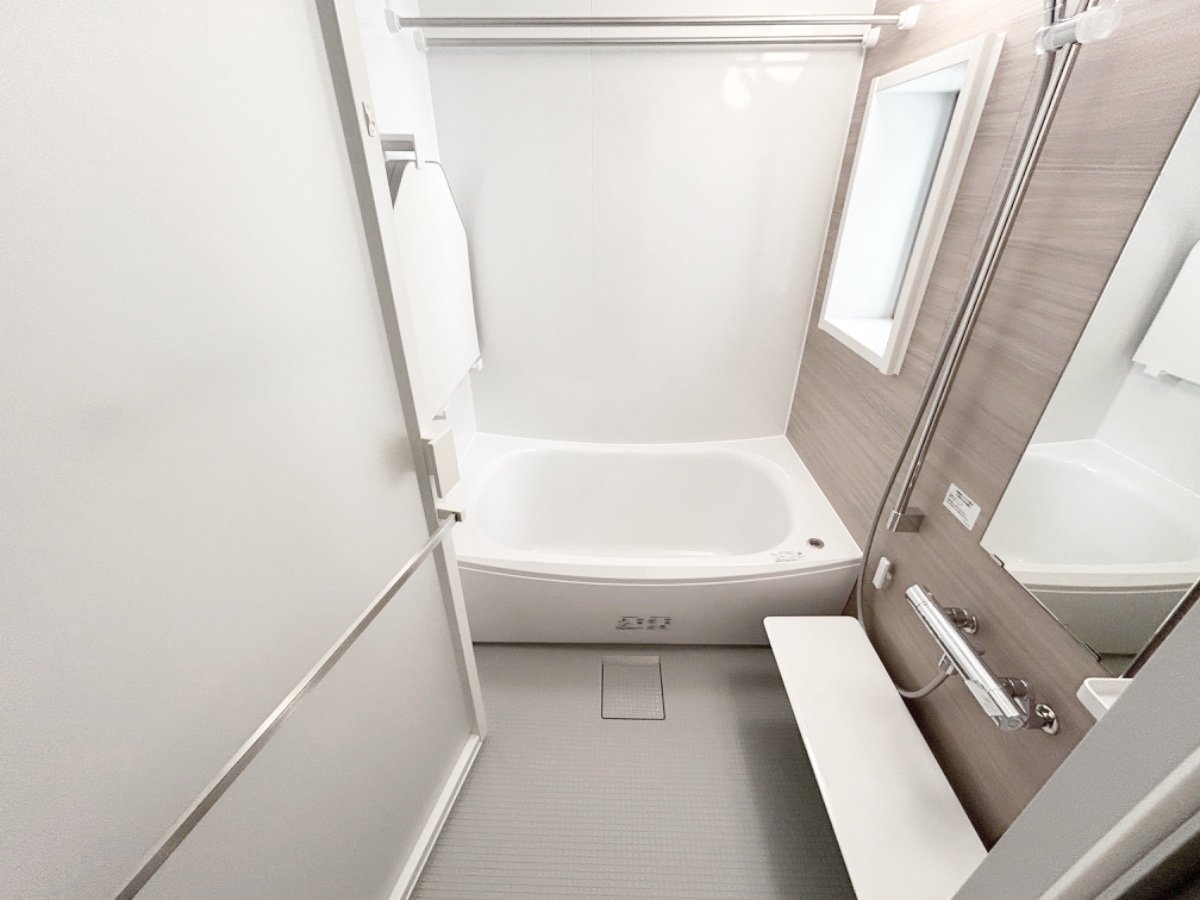 お部屋探しは株式会社 タウンハウジング までお気軽にお問合せ下さい。
クレジットカード決済・首都圏を中心直営143店舗 仲介件数全国2位の豊富な実績!諸費用・審査等・何でもご相談下さい。