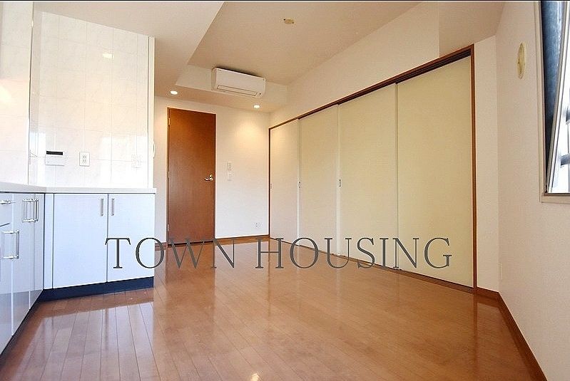 お部屋探しは株式会社 タウンハウジング までお気軽にお問合せ下さい。
クレジットカード決済・首都圏を中心直営143店舗 仲介件数全国2位の豊富な実績!諸費用・審査等・何でもご相談下さい。