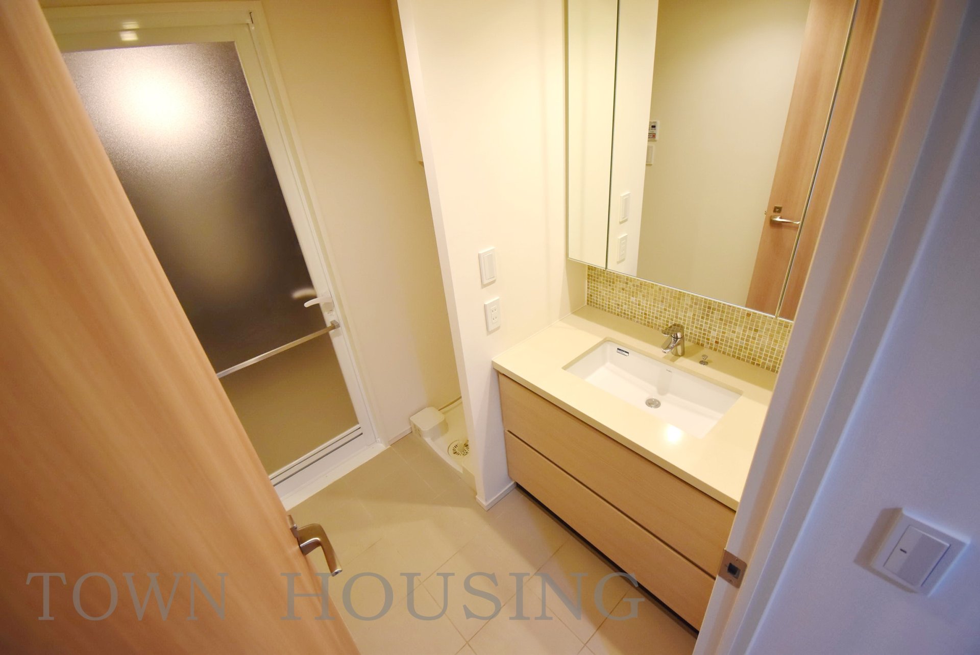 お部屋探しは株式会社 タウンハウジング までお気軽にお問合せ下さい。
クレジットカード決済・首都圏を中心直営143店舗 仲介件数全国2位の豊富な実績!諸費用・審査等・何でもご相談下さい。