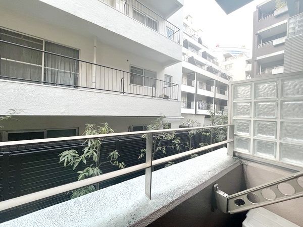 お部屋探しは株式会社 タウンハウジング までお気軽にお問合せ下さい。
クレジットカード決済・首都圏を中心直営143店舗 仲介件数全国2位の豊富な実績!諸費用・審査等・何でもご相談下さい。