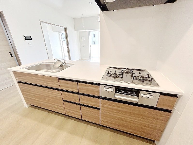 お部屋探しは株式会社 タウンハウジング までお気軽にお問合せ下さい。
クレジットカード決済・首都圏を中心直営143店舗 仲介件数全国2位の豊富な実績!諸費用・審査等・何でもご相談下さい。