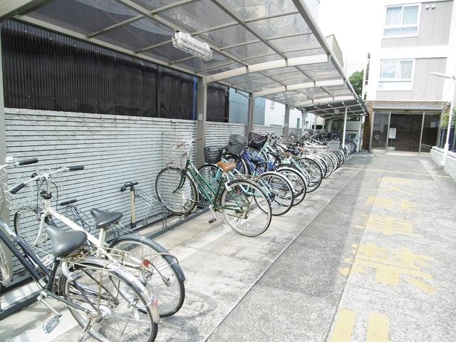 部屋探しは株式会社 タウンハウジング までお気軽にお問合せ下さい。
クレジットカード決済・首都圏を中心直営143店舗 仲介件数全国2位の豊富な実績!諸費用・審査等・何でもご相談下さい。