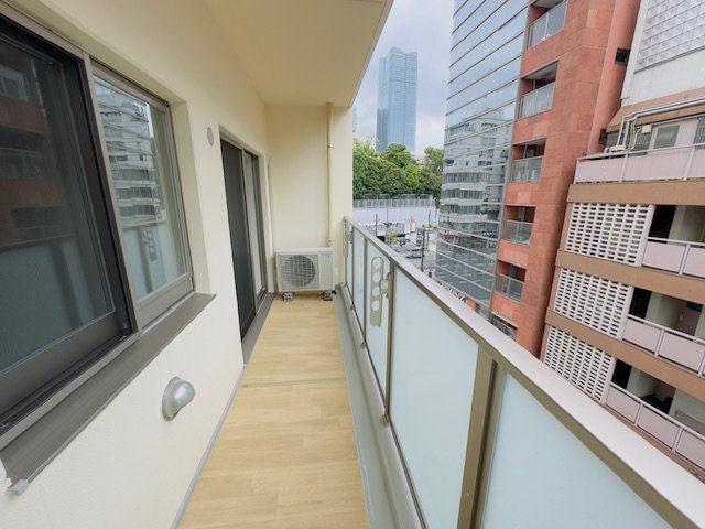 お部屋探しは株式会社 タウンハウジング までお気軽にお問合せ下さい。
クレジットカード決済・首都圏を中心直営143店舗 仲介件数全国2位の豊富な実績!諸費用・審査等・何でもご相談下さい。