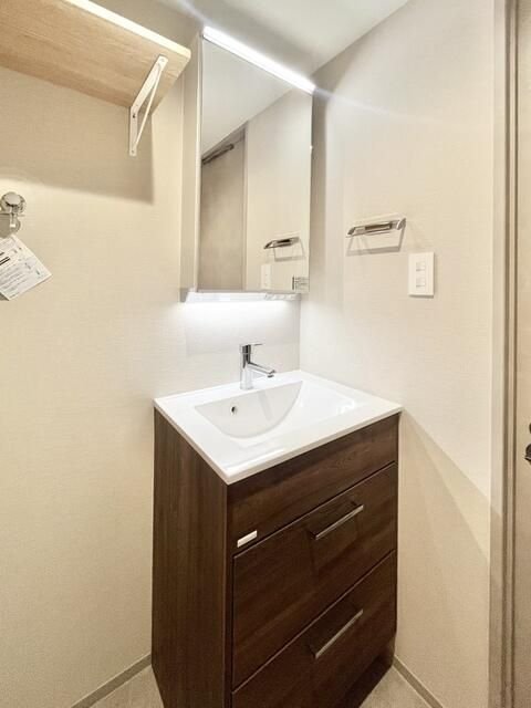 お部屋探しは株式会社 タウンハウジング までお気軽にお問合せ下さい。
クレジットカード決済・首都圏を中心直営143店舗 仲介件数全国2位の豊富な実績!諸費用・審査等・何でもご相談下さい。