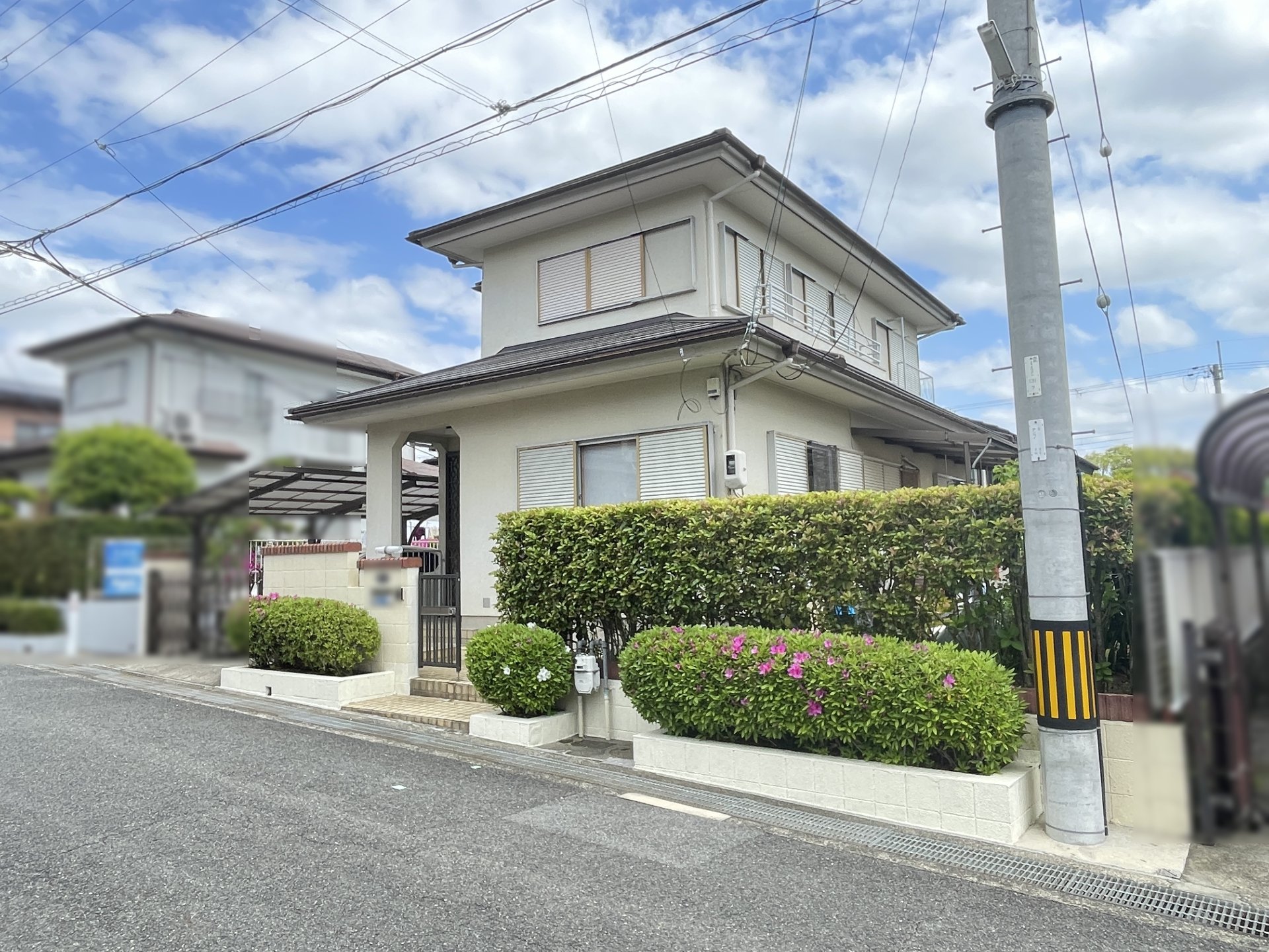 前面道路含む外観