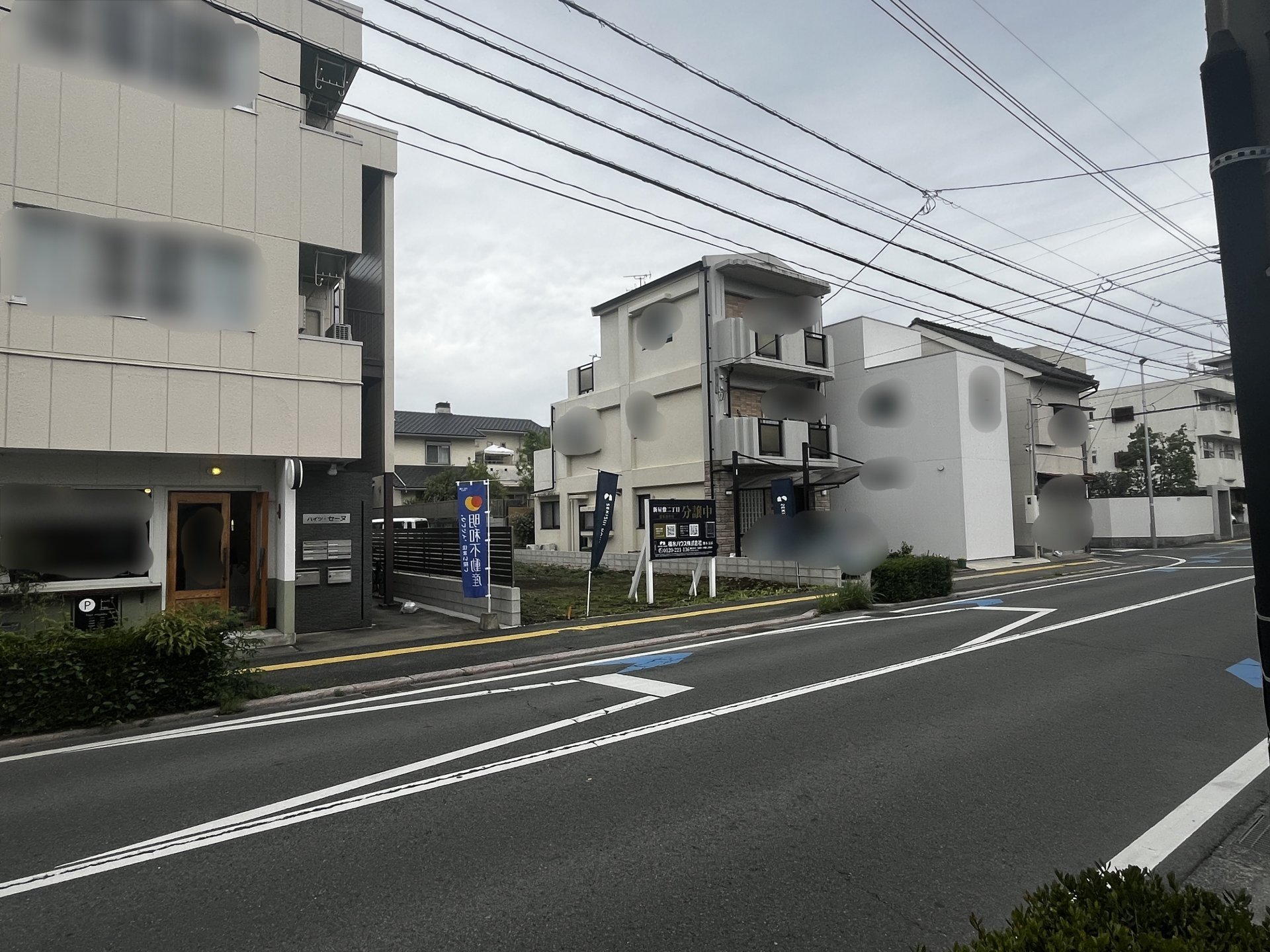 前面道路含む外観