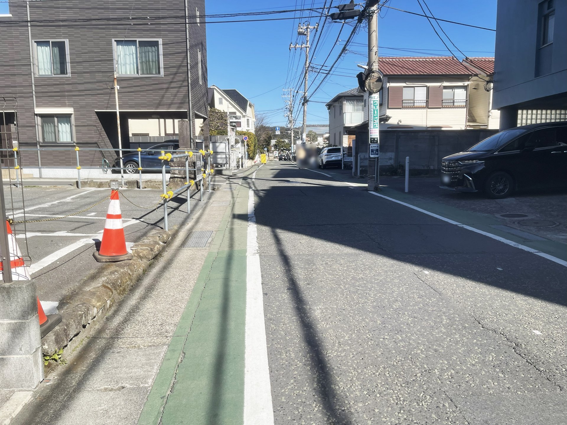 前面道路含む外観