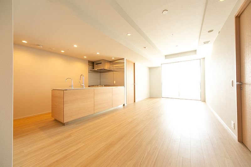 お部屋探しは株式会社 タウンハウジング までお気軽にお問合せ下さい。
クレジットカード決済・首都圏を中心直営143店舗 仲介件数全国2位の豊富な実績!諸費用・審査等・何でもご相談下さい。