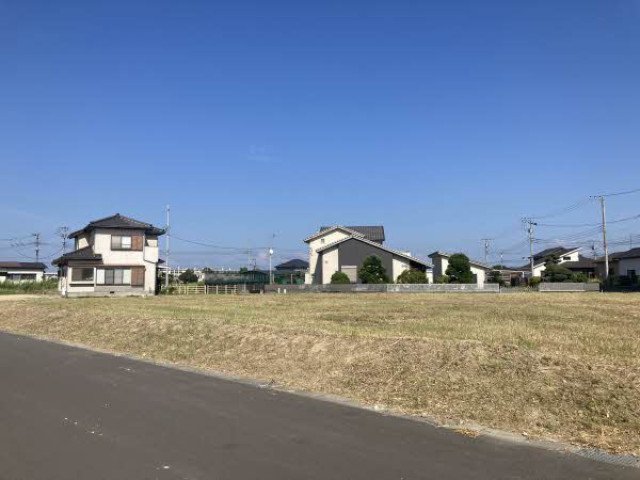 前面道路含む外観