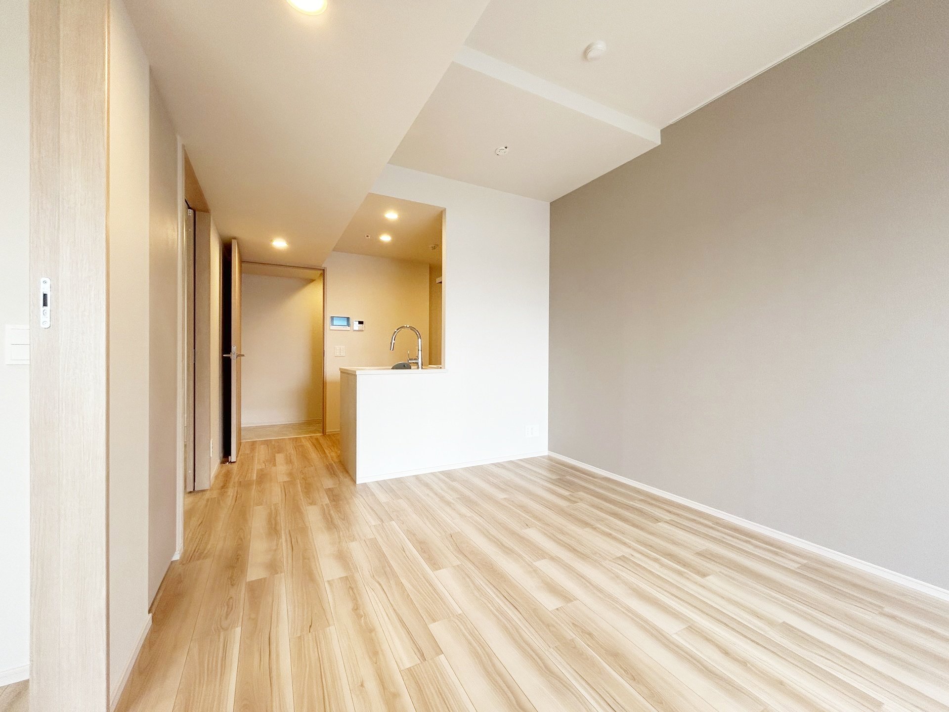 お部屋探しは株式会社 タウンハウジング までお気軽にお問合せ下さい。
クレジットカード決済・首都圏を中心直営143店舗 仲介件数全国2位の豊富な実績!諸費用・審査等・何でもご相談下さい。