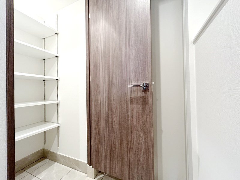 お部屋探しは株式会社 タウンハウジング までお気軽にお問合せ下さい。
クレジットカード決済・首都圏を中心直営143店舗 仲介件数全国2位の豊富な実績!諸費用・審査等・何でもご相談下さい。