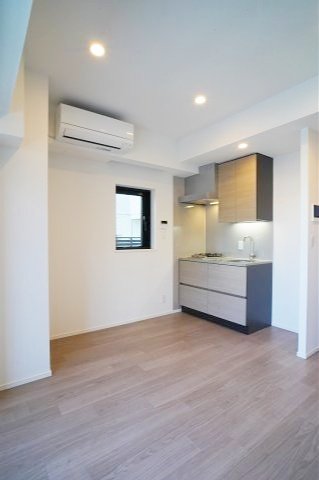 お部屋探しは株式会社 タウンハウジング までお気軽にお問合せ下さい。
クレジットカード決済・首都圏を中心直営143店舗 仲介件数全国2位の豊富な実績!諸費用・審査等・何でもご相談下さい。