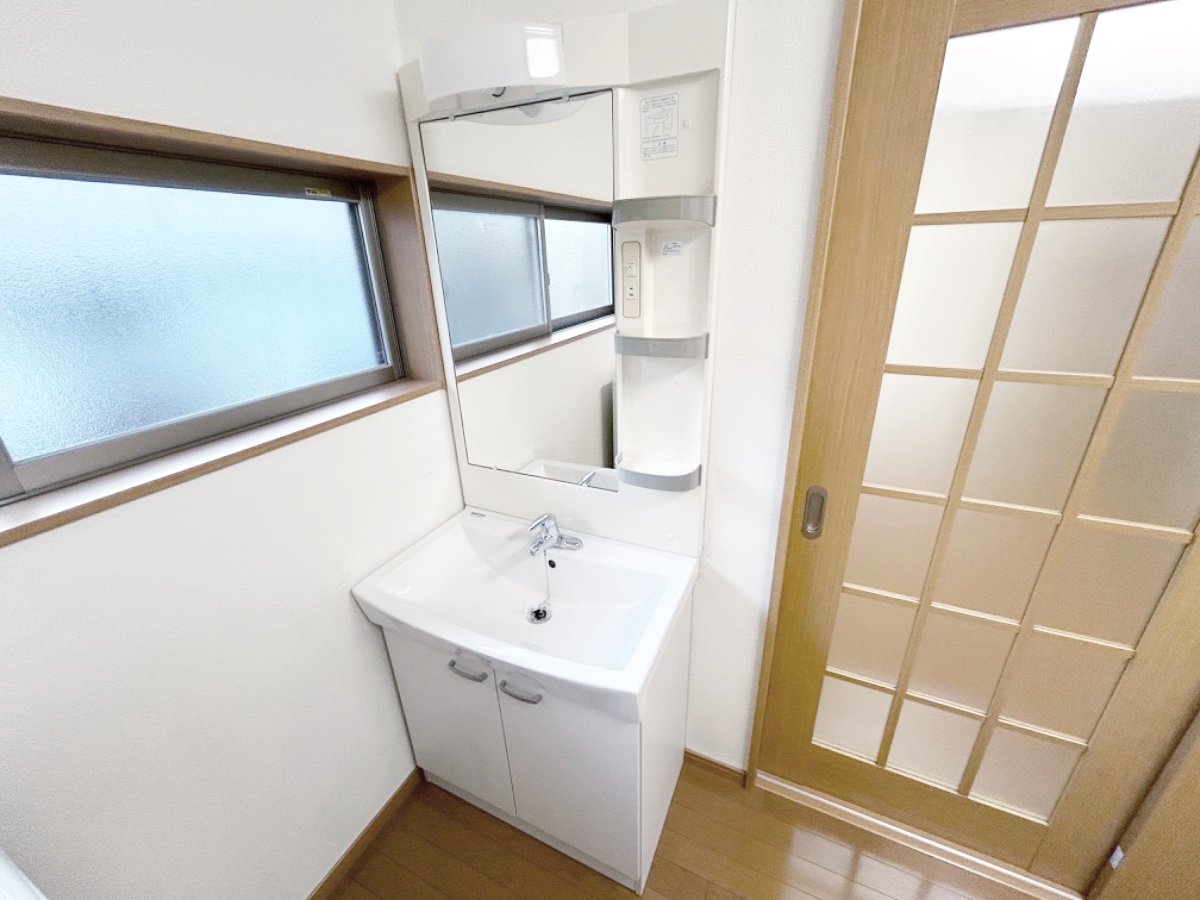 お部屋探しは株式会社 タウンハウジング までお気軽にお問合せ下さい。
クレジットカード決済・首都圏を中心直営143店舗 仲介件数全国2位の豊富な実績!諸費用・審査等・何でもご相談下さい。