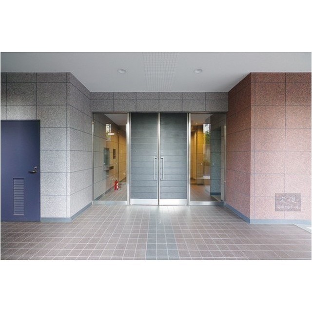 部屋探しは株式会社 タウンハウジング までお気軽にお問合せ下さい。
クレジットカード決済・首都圏を中心直営143店舗 仲介件数全国2位の豊富な実績!諸費用・審査等・何でもご相談下さい。