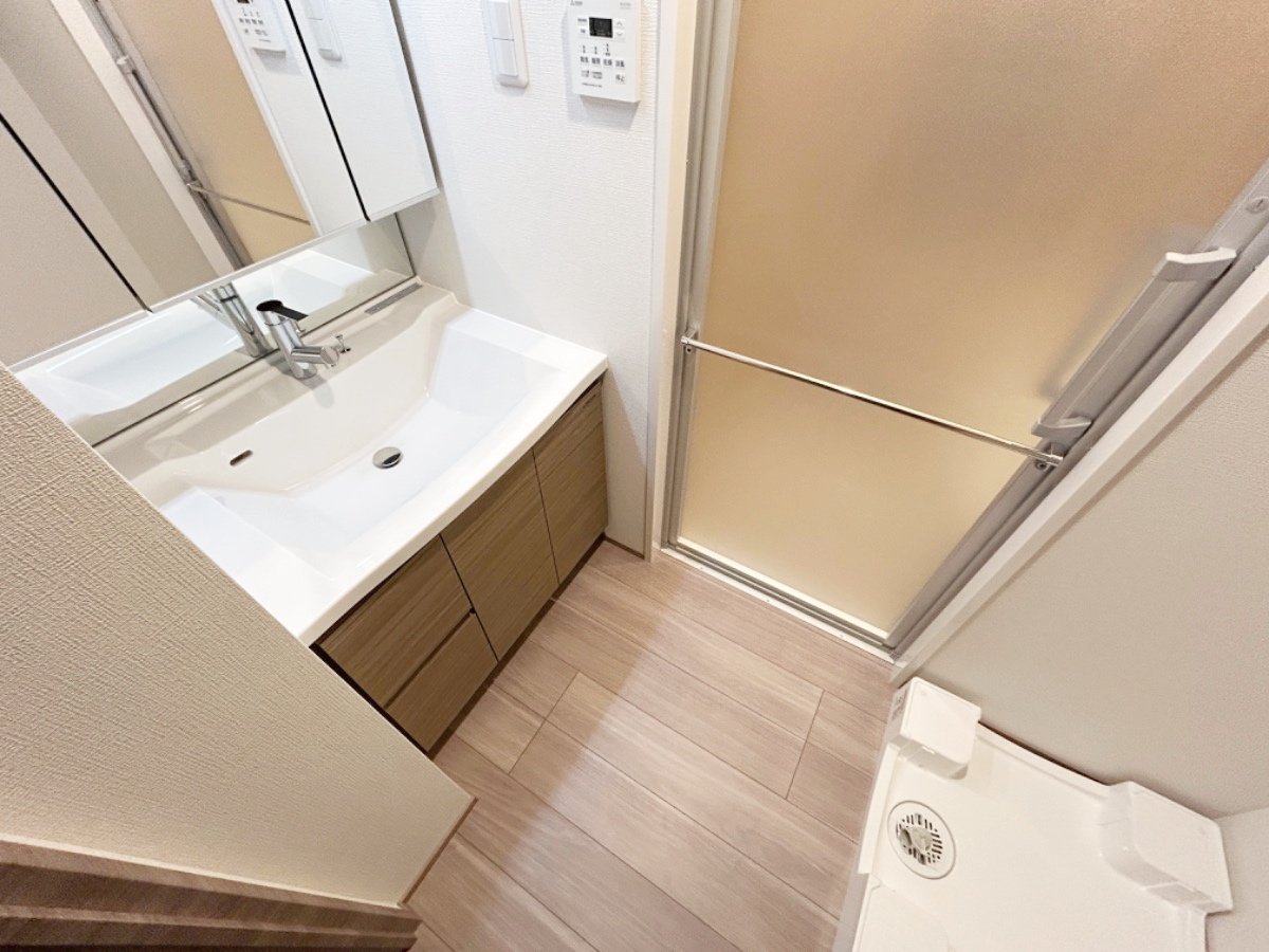 お部屋探しは株式会社 タウンハウジング までお気軽にお問合せ下さい。
クレジットカード決済・首都圏を中心直営143店舗 仲介件数全国2位の豊富な実績!諸費用・審査等・何でもご相談下さい。