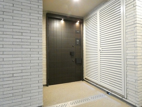 お部屋探しは株式会社 タウンハウジング までお気軽にお問合せ下さい。
クレジットカード決済・首都圏を中心直営143店舗 仲介件数全国2位の豊富な実績!諸費用・審査等・何でもご相談下さい。