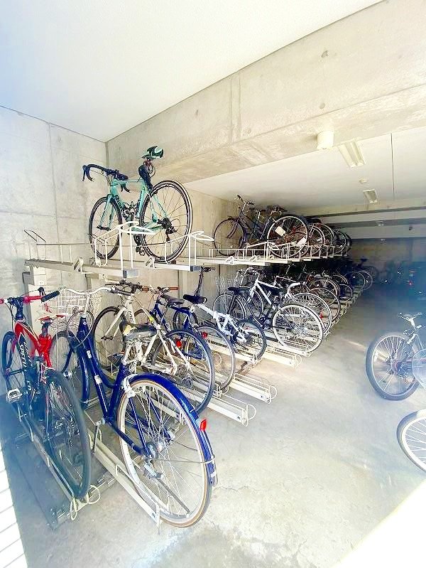 部屋探しは株式会社 タウンハウジング までお気軽にお問合せ下さい。
クレジットカード決済・首都圏を中心直営143店舗 仲介件数全国2位の豊富な実績!諸費用・審査等・何でもご相談下さい。