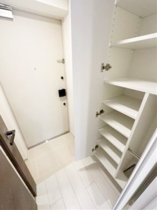 お部屋探しは株式会社 タウンハウジング までお気軽にお問合せ下さい。
クレジットカード決済・首都圏を中心直営143店舗 仲介件数全国2位の豊富な実績!諸費用・審査等・何でもご相談下さい。