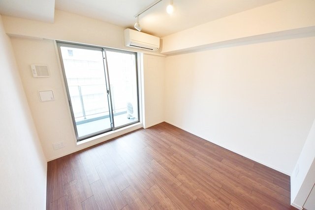 お部屋探しは株式会社 タウンハウジング までお気軽にお問合せ下さい。
クレジットカード決済・首都圏を中心直営143店舗 仲介件数全国2位の豊富な実績!諸費用・審査等・何でもご相談下さい。