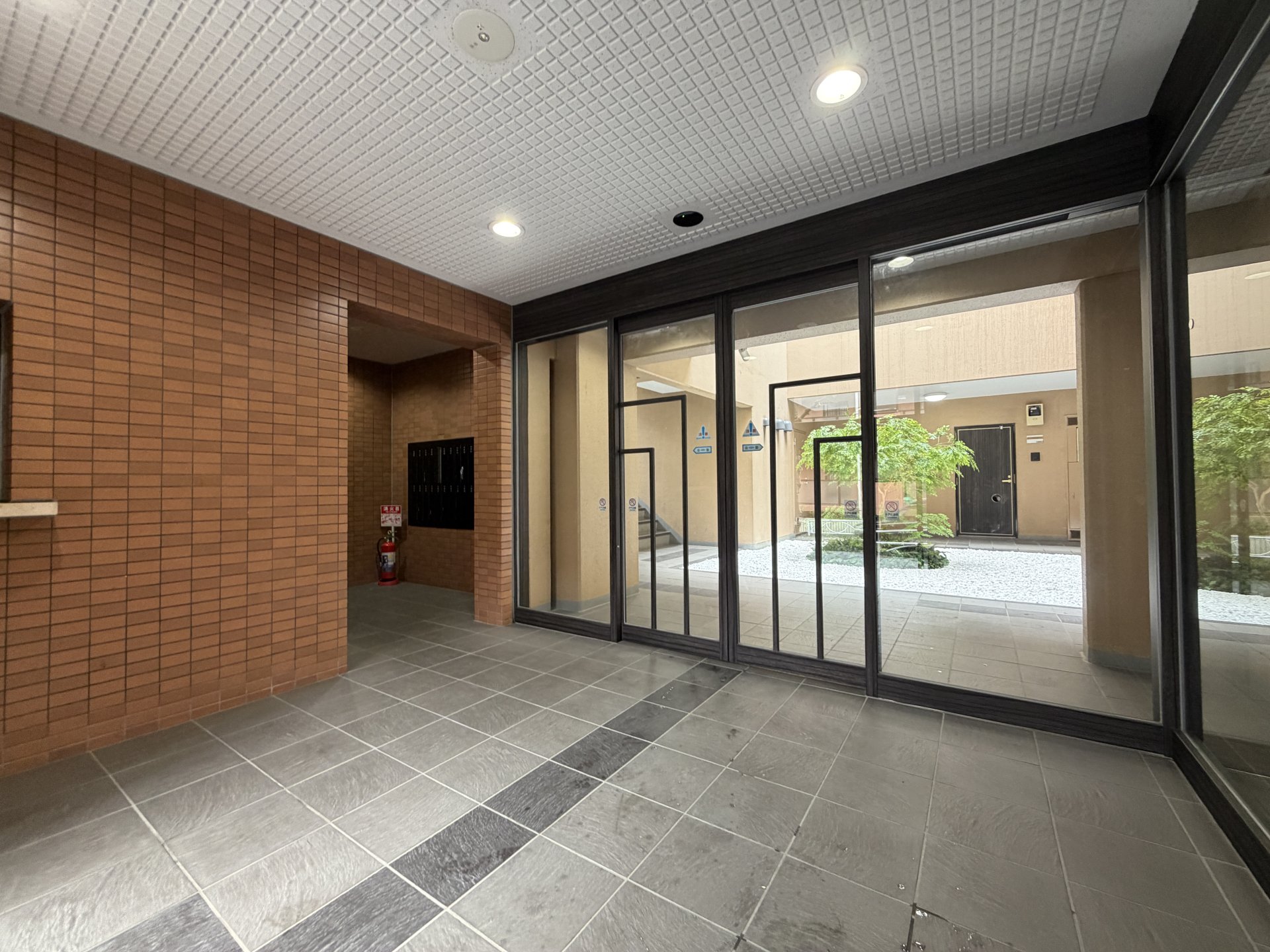 部屋探しは株式会社 タウンハウジング までお気軽にお問合せ下さい。
クレジットカード決済・首都圏を中心直営143店舗 仲介件数全国2位の豊富な実績!諸費用・審査等・何でもご相談下さい。