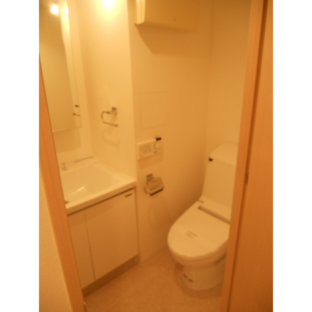 お部屋探しは株式会社 タウンハウジング までお気軽にお問合せ下さい。
クレジットカード決済・首都圏を中心直営143店舗 仲介件数全国2位の豊富な実績!諸費用・審査等・何でもご相談下さい。