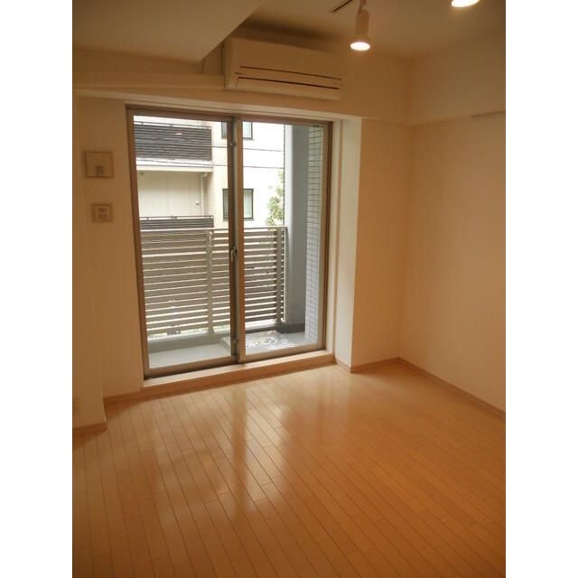 お部屋探しは株式会社 タウンハウジング までお気軽にお問合せ下さい。
クレジットカード決済・首都圏を中心直営143店舗 仲介件数全国2位の豊富な実績!諸費用・審査等・何でもご相談下さい。