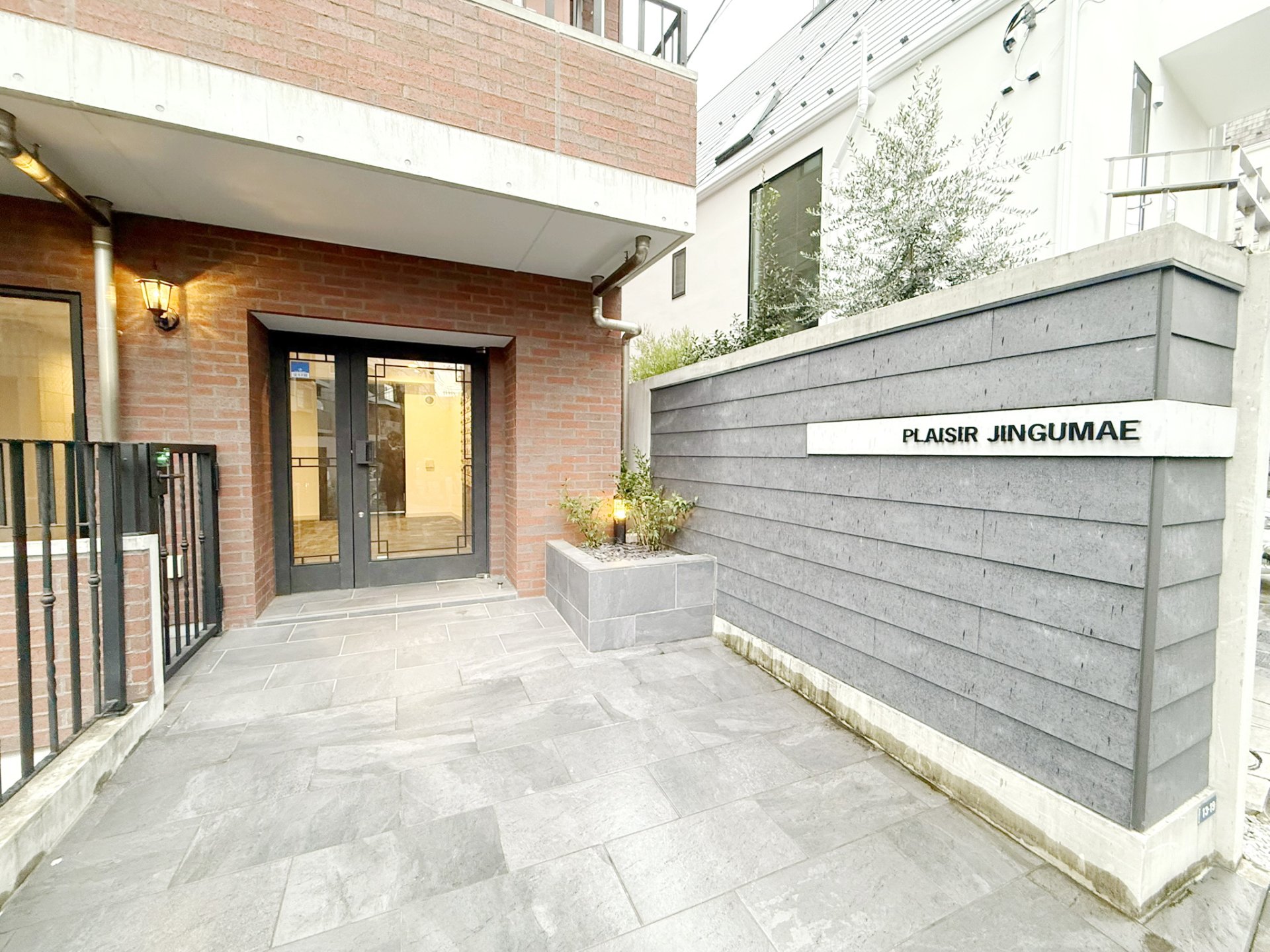 お部屋探しは株式会社 タウンハウジング までお気軽にお問合せ下さい。
クレジットカード決済・首都圏を中心直営143店舗 仲介件数全国2位の豊富な実績!諸費用・審査等・何でもご相談下さい。