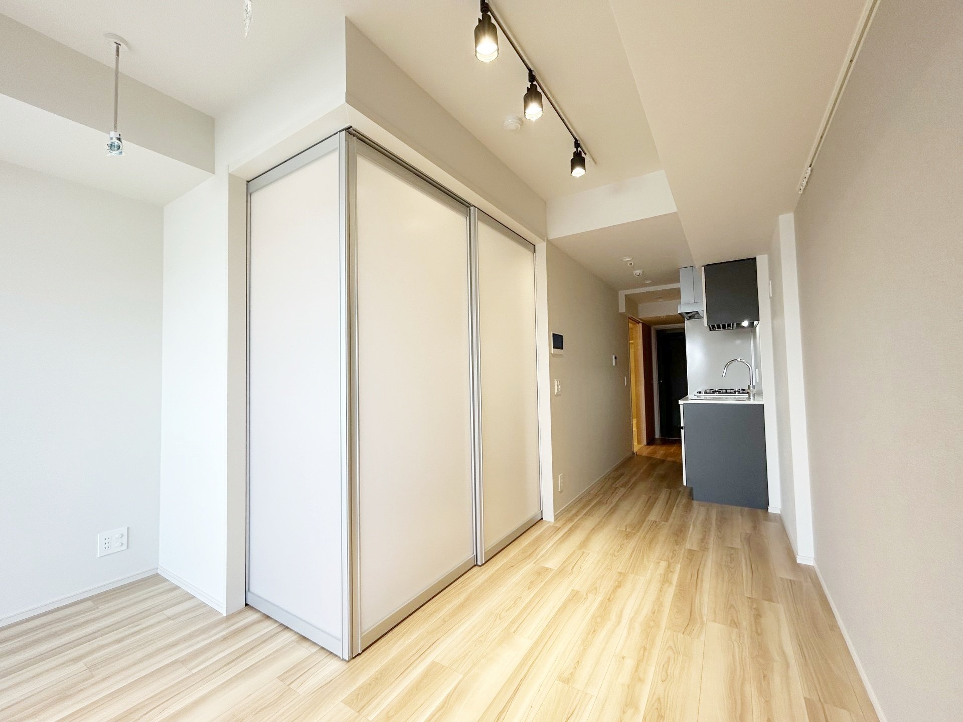 お部屋探しは株式会社 タウンハウジング までお気軽にお問合せ下さい。
クレジットカード決済・首都圏を中心直営143店舗 仲介件数全国2位の豊富な実績!諸費用・審査等・何でもご相談下さい。