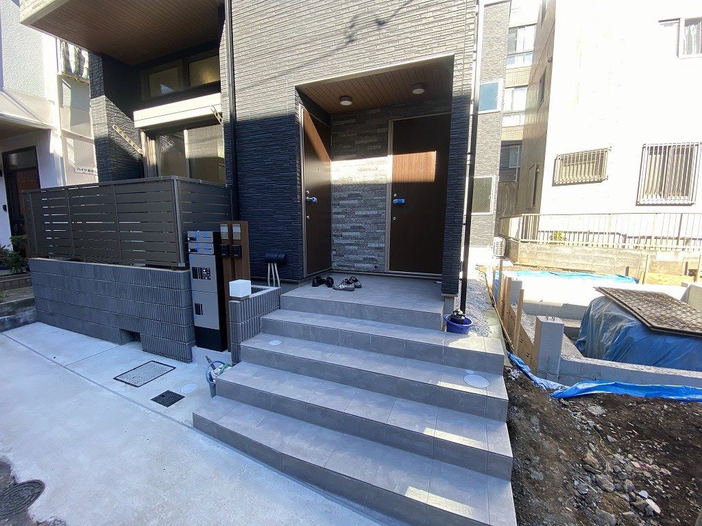 部屋探しは株式会社 タウンハウジング までお気軽にお問合せ下さい。
クレジットカード決済・首都圏を中心直営143店舗 仲介件数全国2位の豊富な実績!諸費用・審査等・何でもご相談下さい。