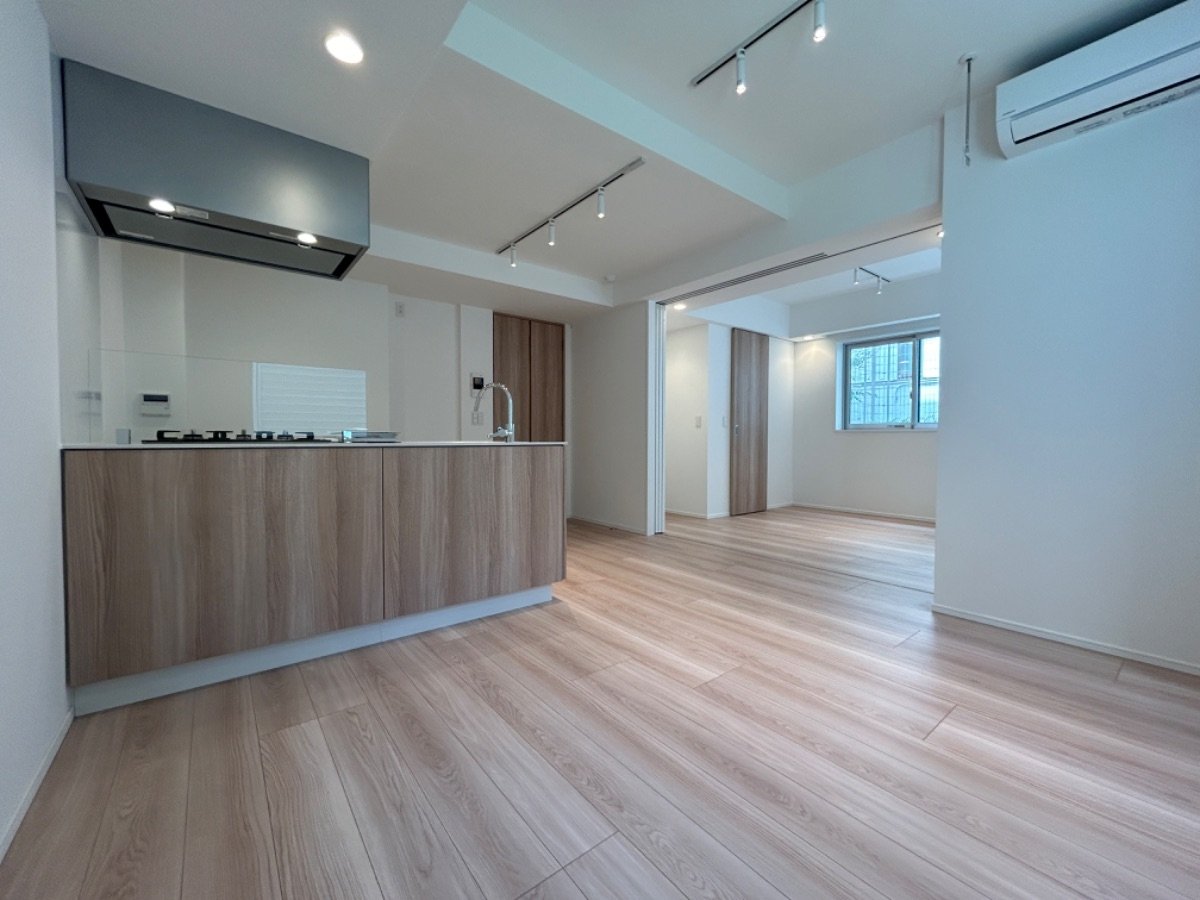 お部屋探しは株式会社 タウンハウジング までお気軽にお問合せ下さい。
クレジットカード決済・首都圏を中心直営143店舗 仲介件数全国2位の豊富な実績!諸費用・審査等・何でもご相談下さい。