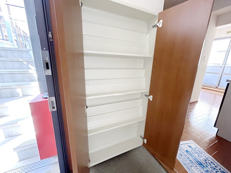 部屋探しは株式会社 タウンハウジング までお気軽にお問合せ下さい。
クレジットカード決済・首都圏を中心直営143店舗 仲介件数全国2位の豊富な実績!諸費用・審査等・何でもご相談下さい。