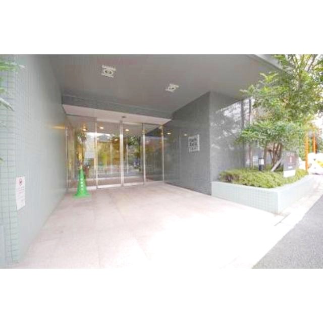 お部屋探しは株式会社 タウンハウジング までお気軽にお問合せ下さい。
クレジットカード決済・首都圏を中心直営143店舗 仲介件数全国2位の豊富な実績!諸費用・審査等・何でもご相談下さい。