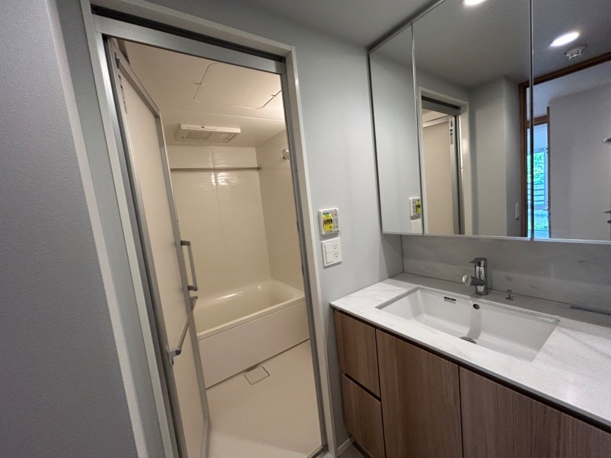 お部屋探しは株式会社 タウンハウジング までお気軽にお問合せ下さい。
クレジットカード決済・首都圏を中心直営143店舗 仲介件数全国2位の豊富な実績!諸費用・審査等・何でもご相談下さい。