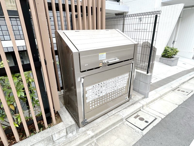 部屋探しは株式会社 タウンハウジング までお気軽にお問合せ下さい。
クレジットカード決済・首都圏を中心直営143店舗 仲介件数全国2位の豊富な実績!諸費用・審査等・何でもご相談下さい。