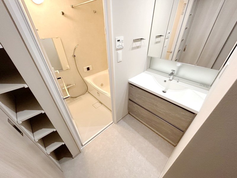 お部屋探しは株式会社 タウンハウジング までお気軽にお問合せ下さい。
クレジットカード決済・首都圏を中心直営143店舗 仲介件数全国2位の豊富な実績!諸費用・審査等・何でもご相談下さい。