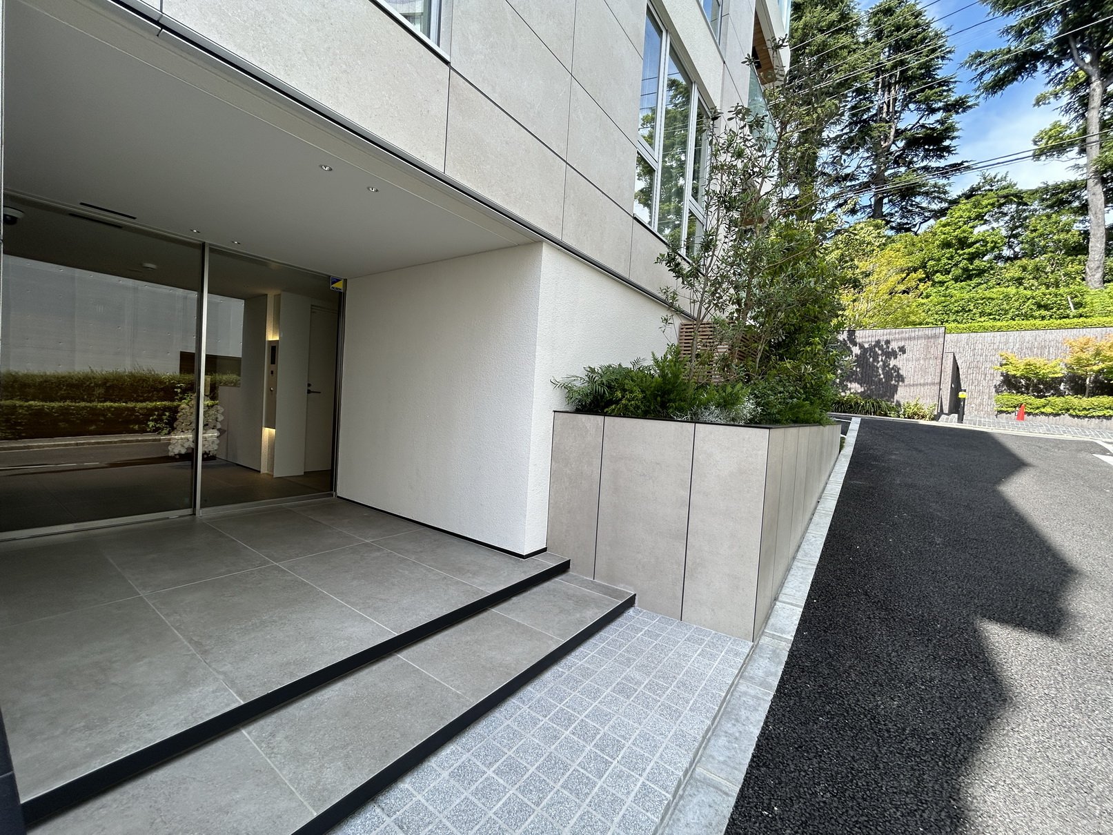 部屋探しは株式会社 タウンハウジング までお気軽にお問合せ下さい。
クレジットカード決済・首都圏を中心直営143店舗 仲介件数全国2位の豊富な実績!諸費用・審査等・何でもご相談下さい。