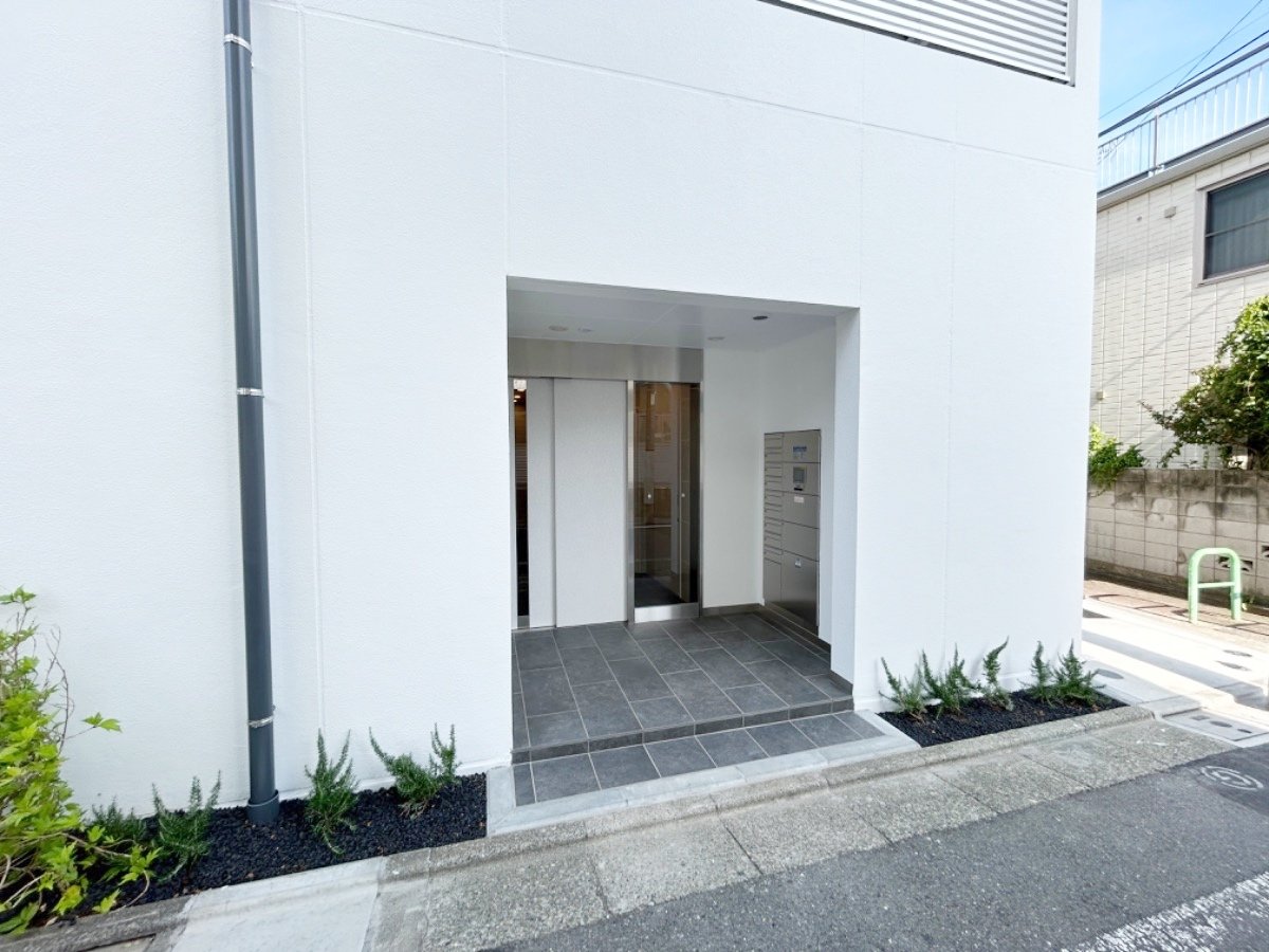 部屋探しは株式会社 タウンハウジング までお気軽にお問合せ下さい。
クレジットカード決済・首都圏を中心直営143店舗 仲介件数全国2位の豊富な実績!諸費用・審査等・何でもご相談下さい。