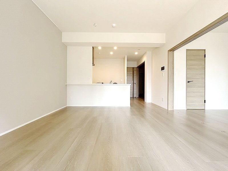 お部屋探しは株式会社 タウンハウジング までお気軽にお問合せ下さい。
クレジットカード決済・首都圏を中心直営143店舗 仲介件数全国2位の豊富な実績!諸費用・審査等・何でもご相談下さい。