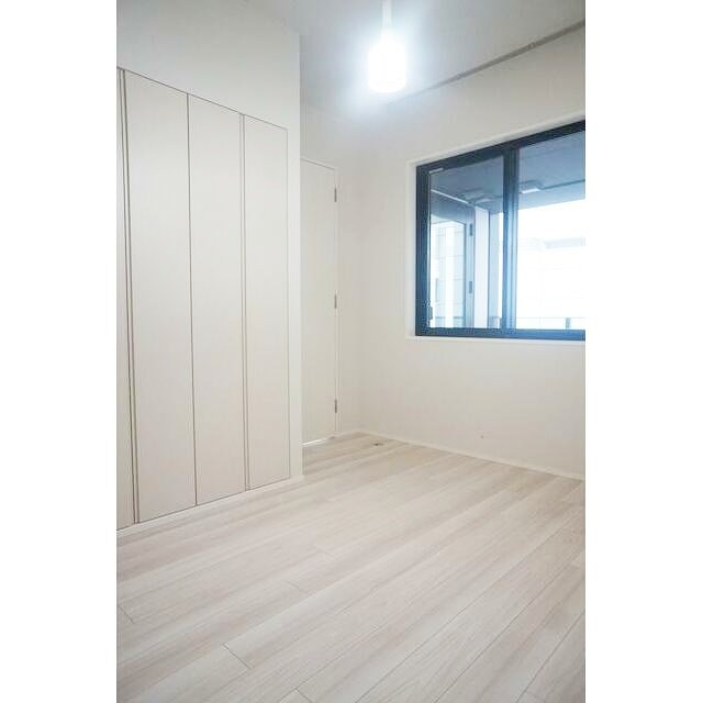 お部屋探しは株式会社 タウンハウジング までお気軽にお問合せ下さい。
クレジットカード決済・首都圏を中心直営143店舗 仲介件数全国2位の豊富な実績!諸費用・審査等・何でもご相談下さい。