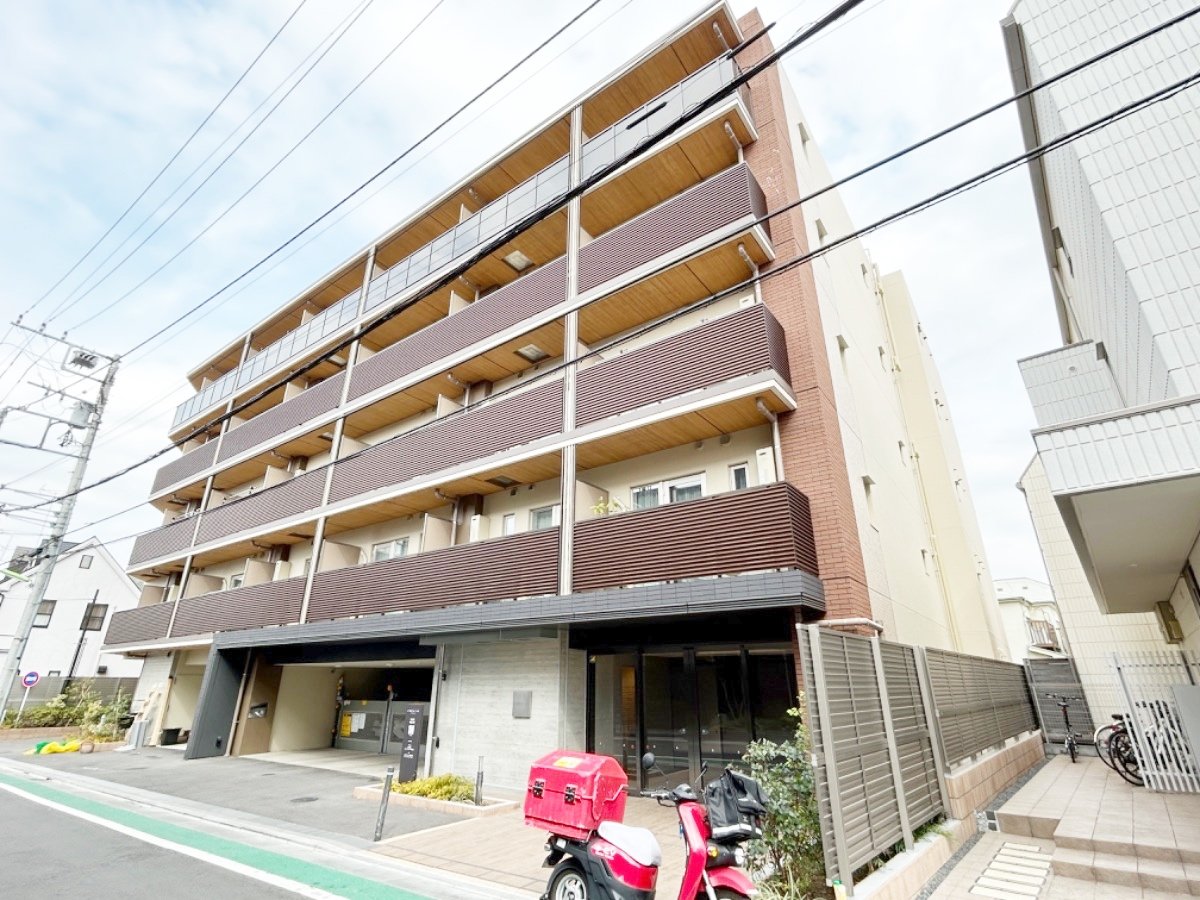 お部屋探しは株式会社 タウンハウジング までお気軽にお問合せ下さい。
クレジットカード決済・首都圏を中心直営143店舗 仲介件数全国2位の豊富な実績!諸費用・審査等・何でもご相談下さい。