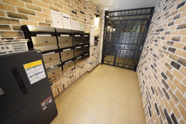 部屋探しは株式会社 タウンハウジング までお気軽にお問合せ下さい。
クレジットカード決済・首都圏を中心直営143店舗 仲介件数全国2位の豊富な実績!諸費用・審査等・何でもご相談下さい。