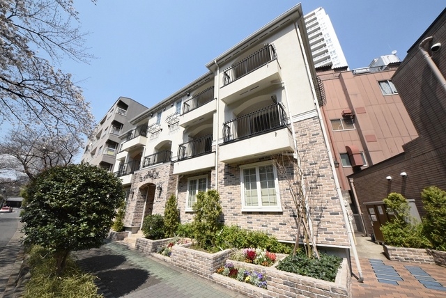 お部屋探しは株式会社 タウンハウジング までお気軽にお問合せ下さい。
クレジットカード決済・首都圏を中心直営143店舗 仲介件数全国2位の豊富な実績!諸費用・審査等・何でもご相談下さい。