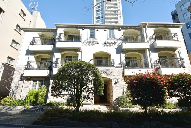 お部屋探しは株式会社 タウンハウジング までお気軽にお問合せ下さい。
クレジットカード決済・首都圏を中心直営143店舗 仲介件数全国2位の豊富な実績!諸費用・審査等・何でもご相談下さい。