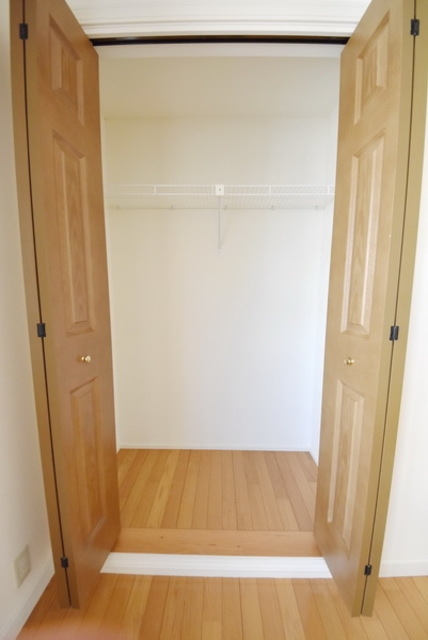 お部屋探しは株式会社 タウンハウジング までお気軽にお問合せ下さい。
クレジットカード決済・首都圏を中心直営143店舗 仲介件数全国2位の豊富な実績!諸費用・審査等・何でもご相談下さい。