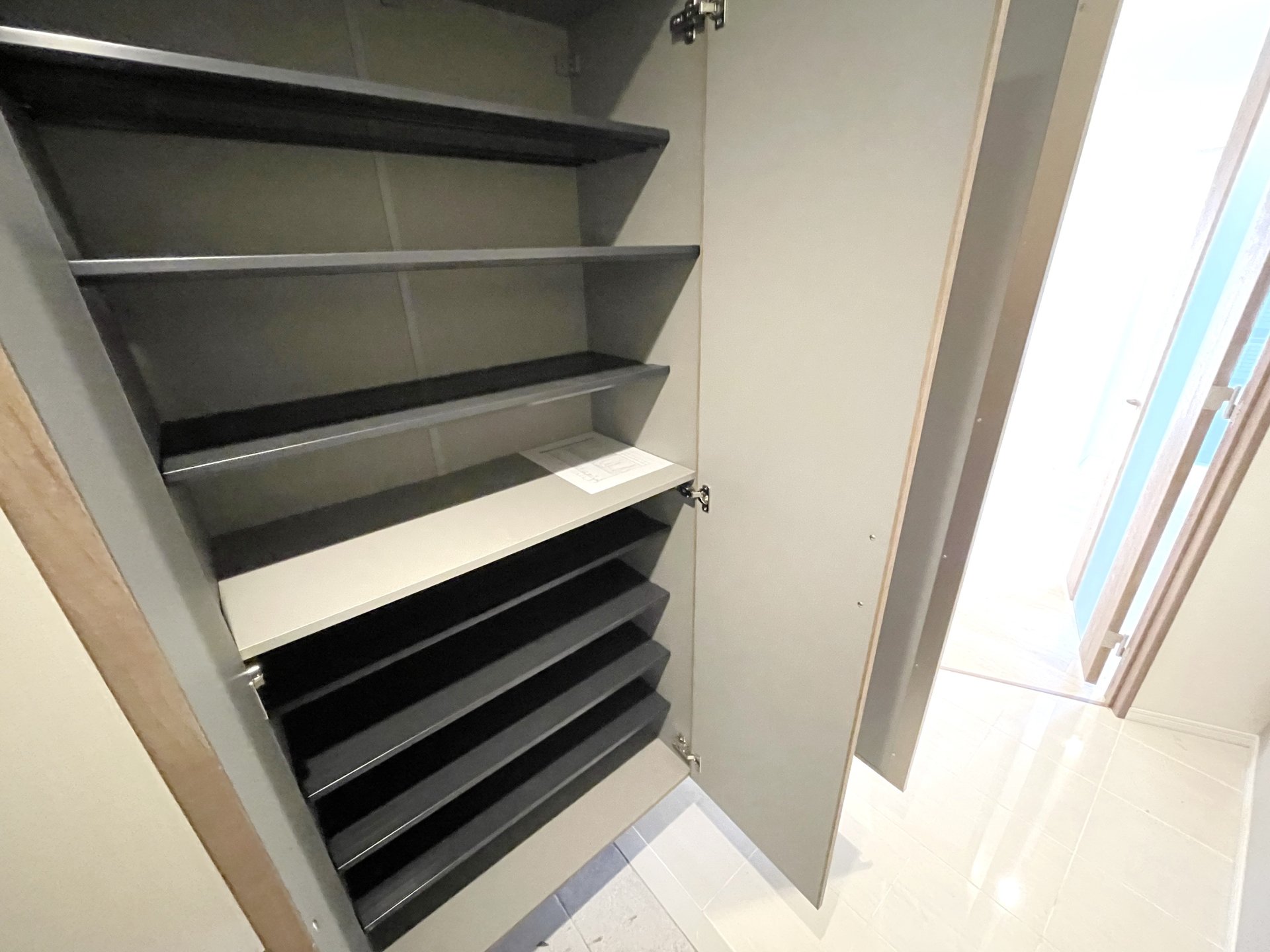 お問合せは(株)タウンハウジングレジデンス事業部【03-5563-9055】までお気軽にお問合せ下さい。