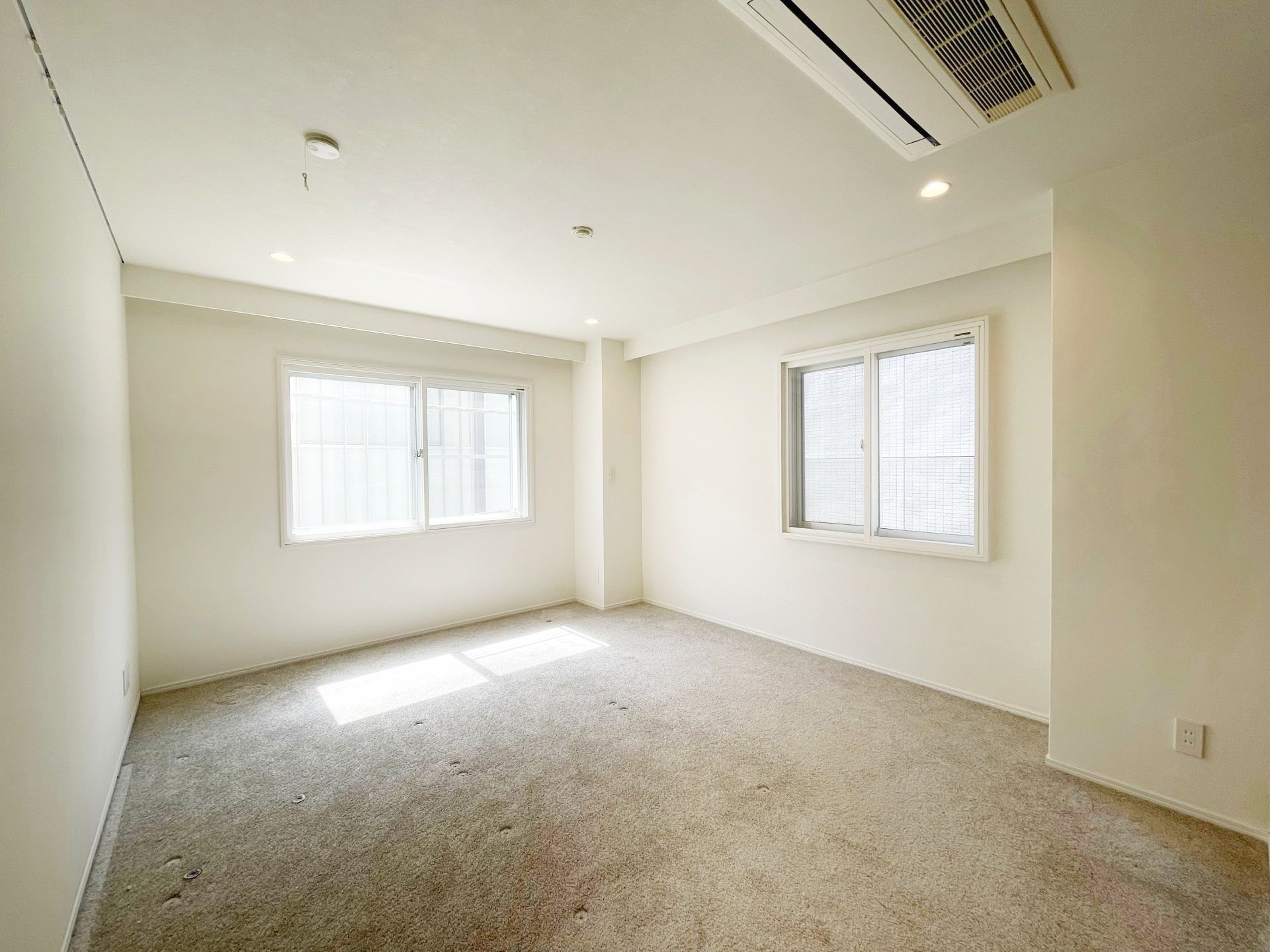 お問合せは(株)タウンハウジングレジデンス事業部【03-5563-9055】までお気軽にお問合せ下さい。