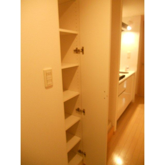 お部屋探しは株式会社 タウンハウジング までお気軽にお問合せ下さい。
クレジットカード決済・首都圏を中心直営143店舗 仲介件数全国2位の豊富な実績!諸費用・審査等・何でもご相談下さい。