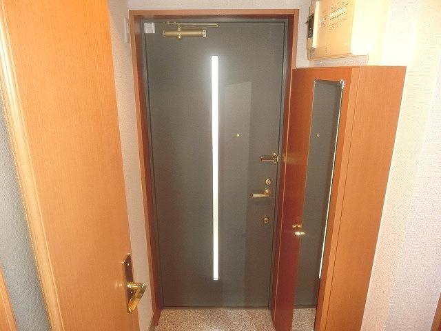 お部屋探しは株式会社 タウンハウジング までお気軽にお問合せ下さい。
クレジットカード決済・首都圏を中心直営143店舗 仲介件数全国2位の豊富な実績!諸費用・審査等・何でもご相談下さい。