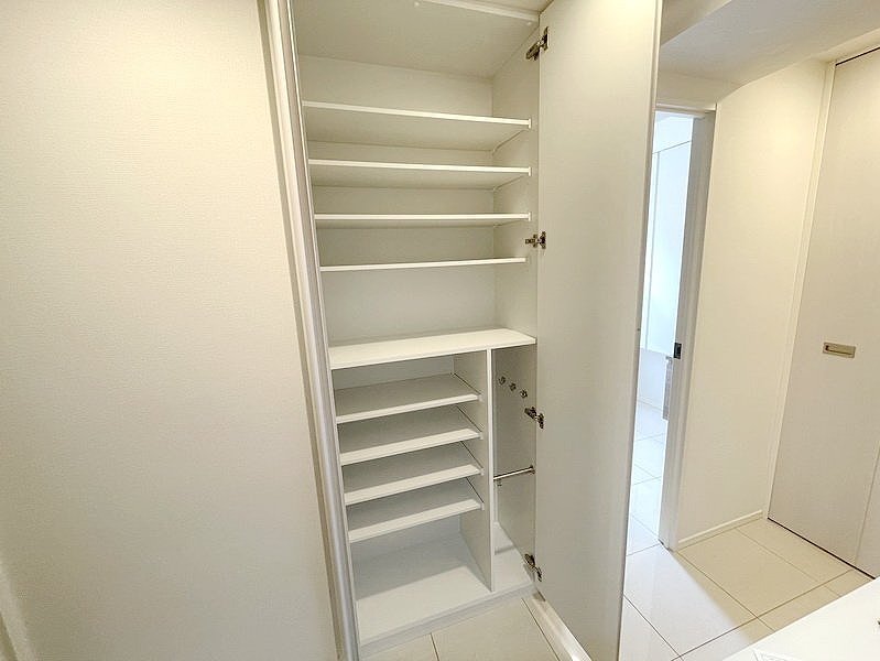 お部屋探しは株式会社 タウンハウジング までお気軽にお問合せ下さい。
クレジットカード決済・首都圏を中心直営143店舗 仲介件数全国2位の豊富な実績!諸費用・審査等・何でもご相談下さい。