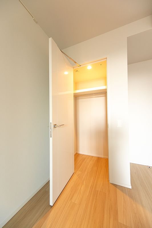 お部屋探しは株式会社 タウンハウジング までお気軽にお問合せ下さい。
クレジットカード決済・首都圏を中心直営143店舗 仲介件数全国2位の豊富な実績!諸費用・審査等・何でもご相談下さい。